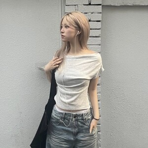 wooah off shoulder t-shirt